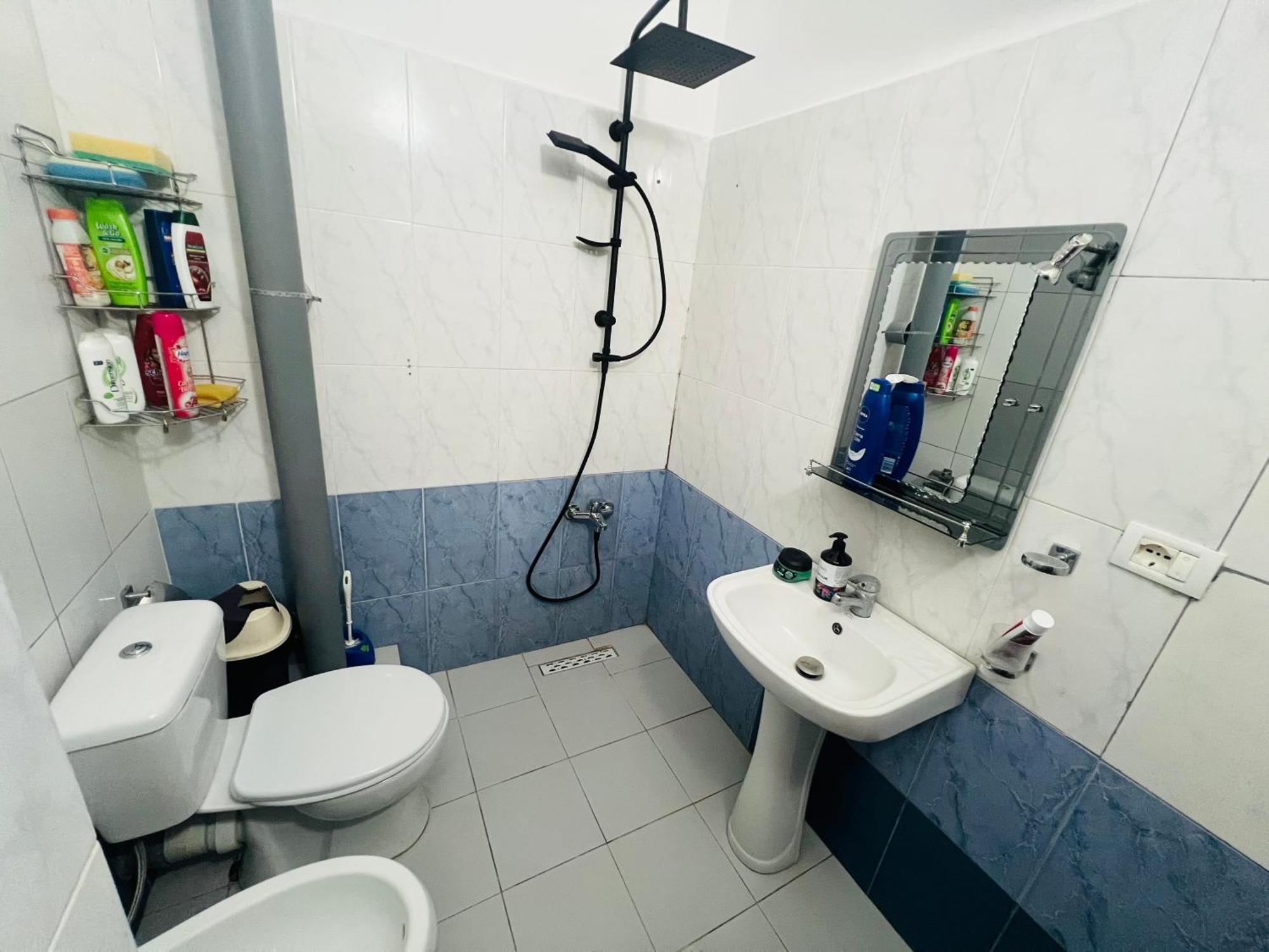 Lovely 3-Bedroom Rental Unit In Durrës Exterior foto
